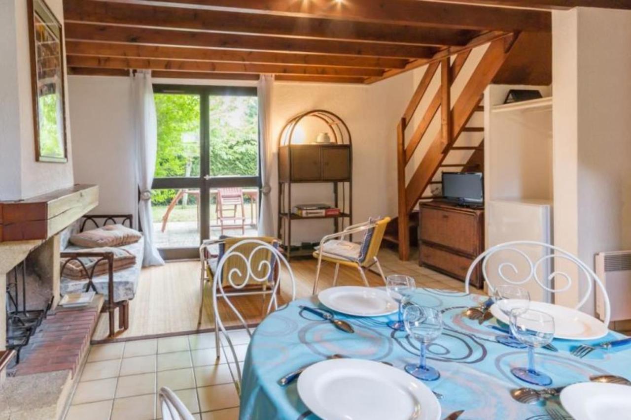 Nice House In A Residence With Swimming Pool Cabourg Bagian luar foto